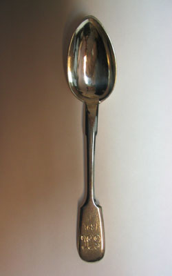 Pietarissa valmistettuja hopealusikoita